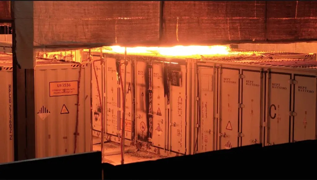 BESS Container Large-Scale Fire Test6